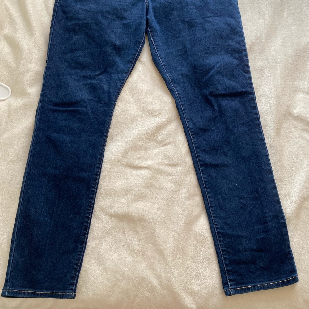 Levi’s shaping skinny